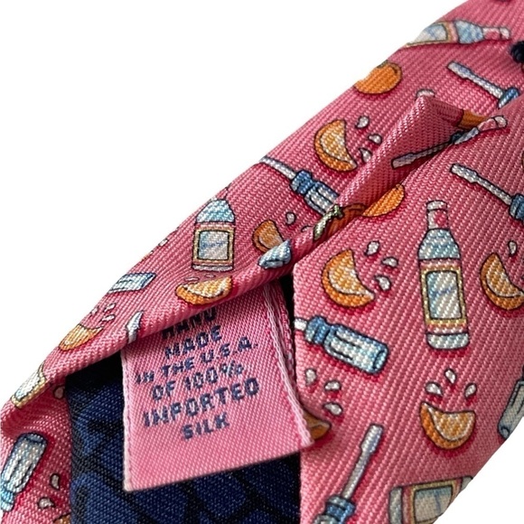 Vineyard Vines Martha 100% Men’s silk Tie Shep and Ian pink screwdrivers - Picture 5 of 6